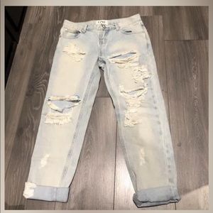 One teaspoon awesome baggies light denim with rips size 25